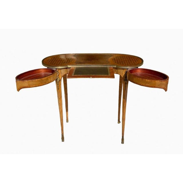 Louis XV Desk in Marquetry and Bronze For Sale - Image 4 of 11