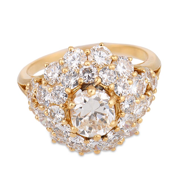 Contemporary Mid 20th Century French Gia 1.10 Carat Old Mine Cut Diamond 18k Yellow Gold Cluster Ring, , Size 7 For Sale - Image 3 of 8