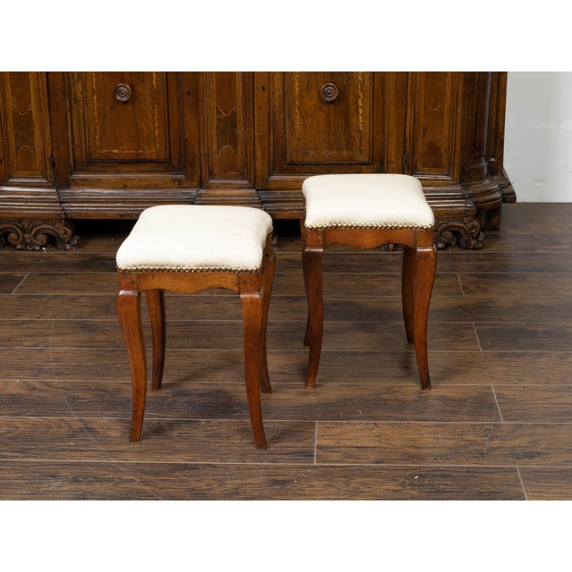 Italian Pair of 19th Century Italian Walnut Stools with Cabriole Legs and New Upholstery For Sale - Image 3 of 7
