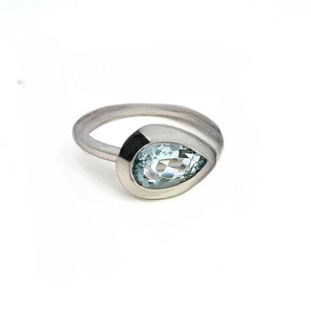 Natural Solitaire Aquamarine Ring Size 6.5 14k W Gold 1.60 Cts Certified For Sale In New York - Image 6 of 10