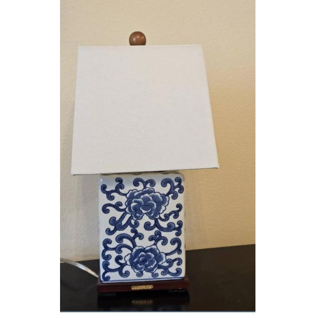 We are delighted to offer this for sale pair of Ralph Lauren Chinese table lamps. Please carefully examine the pictures to...