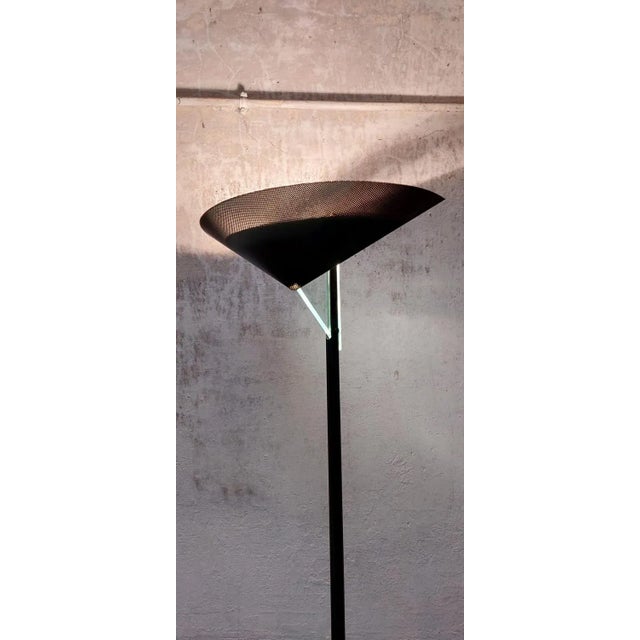 In good and working condition. a few small scratches on the glass European Plug (up to 250V).The wiring of this item may...