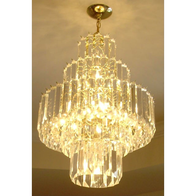 Contemporary 1960s Lucite Modern 7-Tier Chandelier For Sale - Image 3 of 13