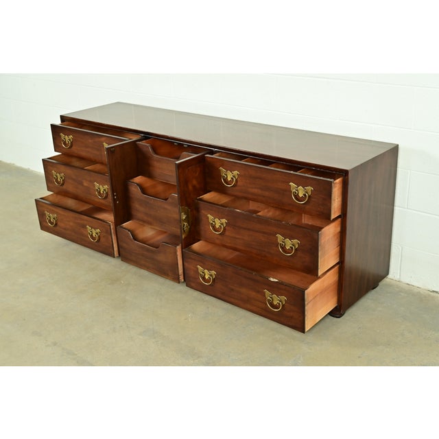 Henredon Mid-Century Hollywood Regency Chinoiserie Mahogany Dresser or Credenza, Circa 1970s For Sale In South Bend - Image 6 of 13