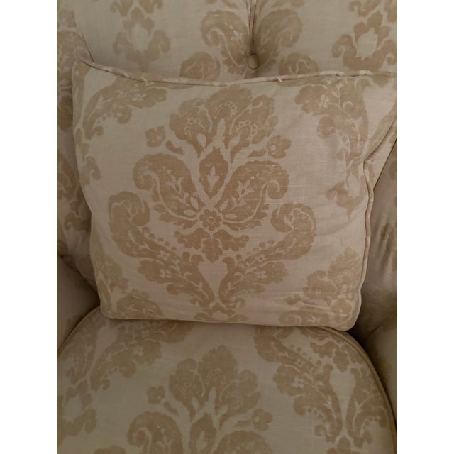 English Custom Damask Linen Fabric Chaise Lounge For Sale - Image 3 of 3