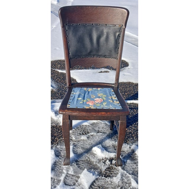 Antique 19th Century American Empire Flame Mahogany Chair Add timeless elegance to your space with this exquisite antique...