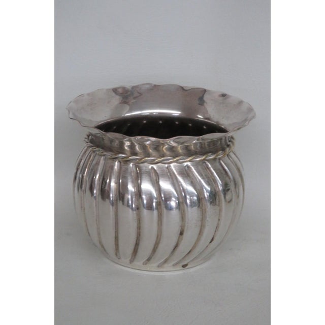 Silver Plated Cachepot Rose Bowl Round Fluted Flower Vase Ruffle Rim 5072b For Sale - Image 4 of 10