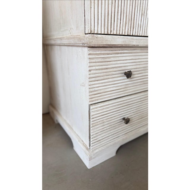 Gustavian (Swedish) Late 20th Century Pair of Fluted Wood Gustavian Cabinets For Sale - Image 3 of 13