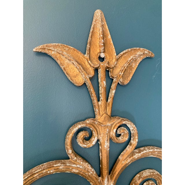 Early 20th Century Vintage Cast Iron Fleur-De-Lis Wall Planter With Scrollwork For Sale - Image 5 of 12
