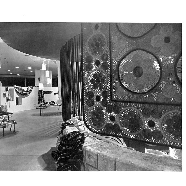 White "Negozi Moderni" 1965 Magnani, Franco [A Cura Di] For Sale - Image 8 of 10