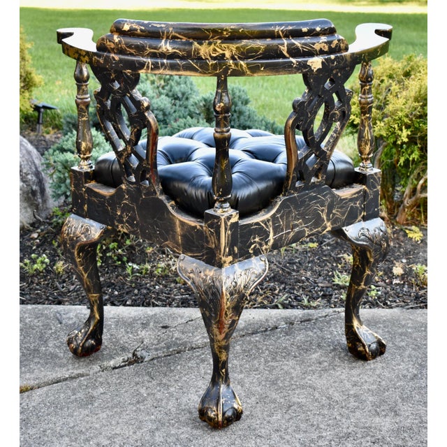 Vtg. Corner Chair Black Lacquer Gilt Chippendale Roundabout For Sale In Philadelphia - Image 6 of 16