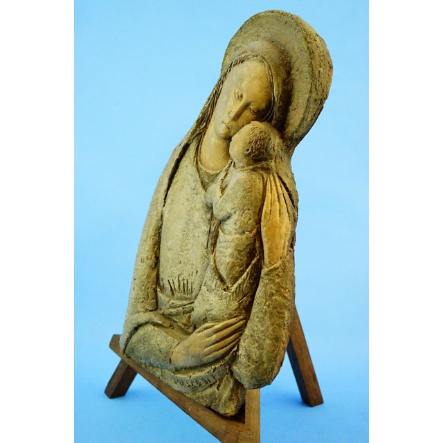 Ceramic 20th Century Terracotta Sculpture of Madonna and Child by Francesco Prosperi, Assisi, Italy For Sale - Image 7 of 18
