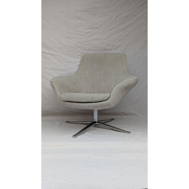 2010s Coalesse Bob Swivel Lounge Chair by PearsonLloyd For Sale - Image 5 of 9