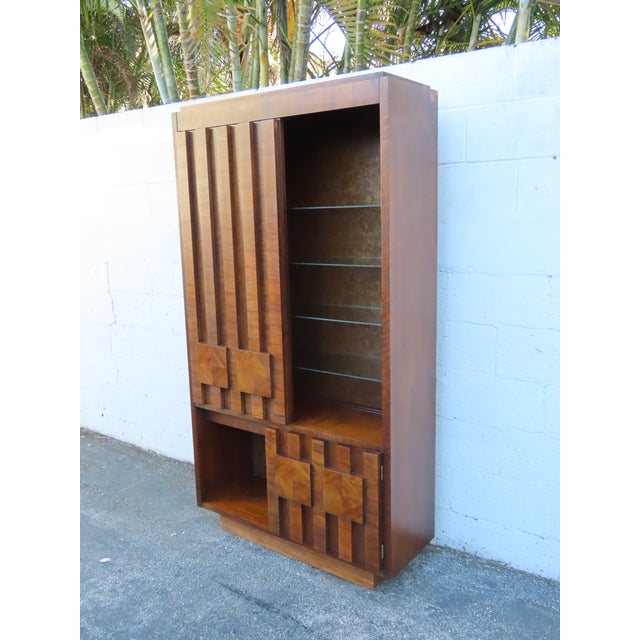 Mid-Century Modern Brutalist Lane Mid Century Modern Bookshelf Display China Cabinet 6303 For Sale - Image 3 of 13