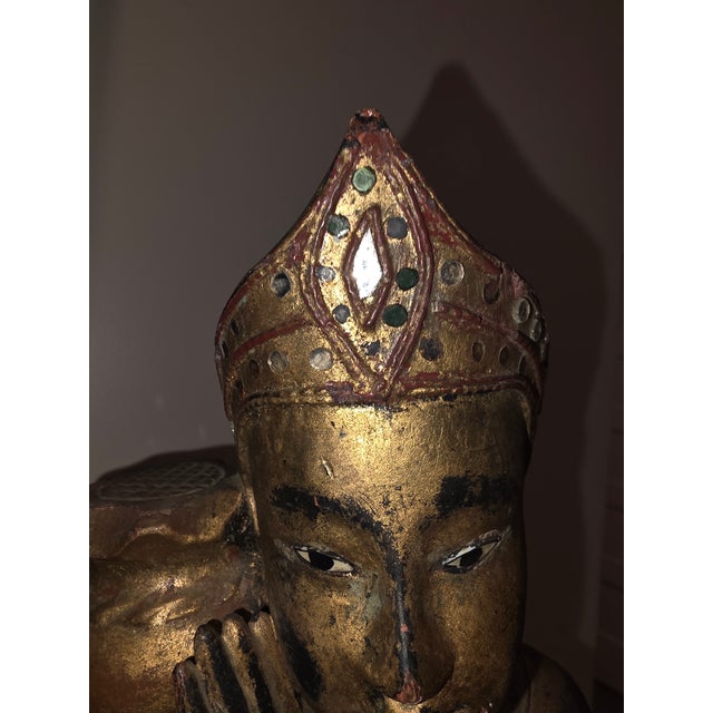 Wood 1960s Monumental 29.5-Inch Gilded Balinese Celestial Devata Offering Maiden With Mirror Inlays For Sale - Image 7 of 12