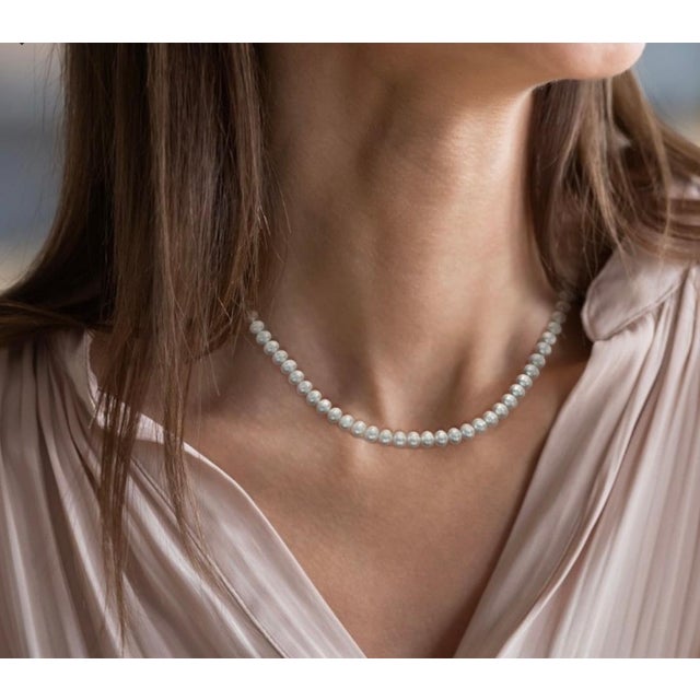 Traditional Vintage Fresh Water Pearl Single Strand Necklace, Silver Clasp For Sale - Image 3 of 18