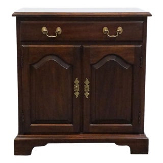 Henkel Harris Virginia Galleries Solid Mahogany Traditional Style 24" Cabinet Nightstand For Sale