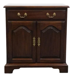 Henkel Harris Virginia Galleries Solid Mahogany Traditional Style 24" Cabinet Nightstand