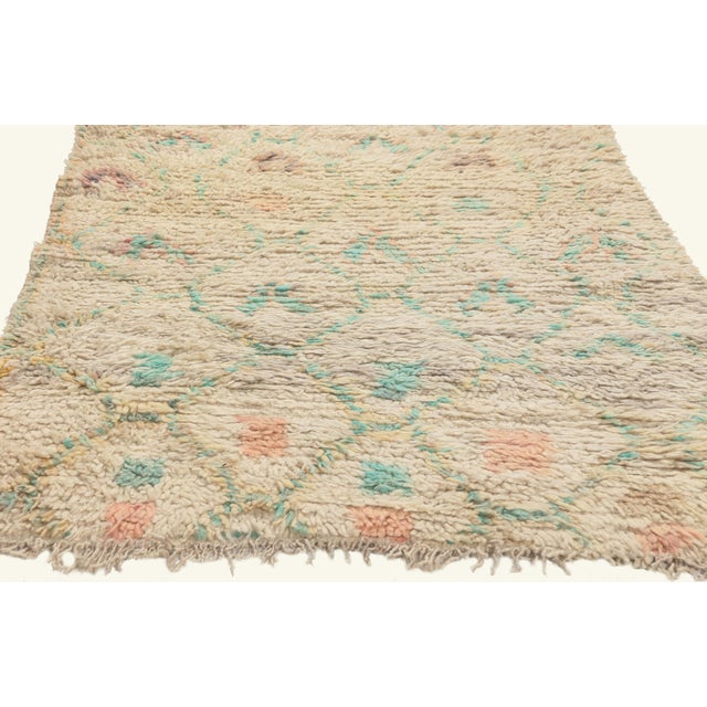 Berber Tribes of Morocco Vintage Azilal Moroccan Rug, 02'08 X 05'02 For Sale - Image 4 of 10