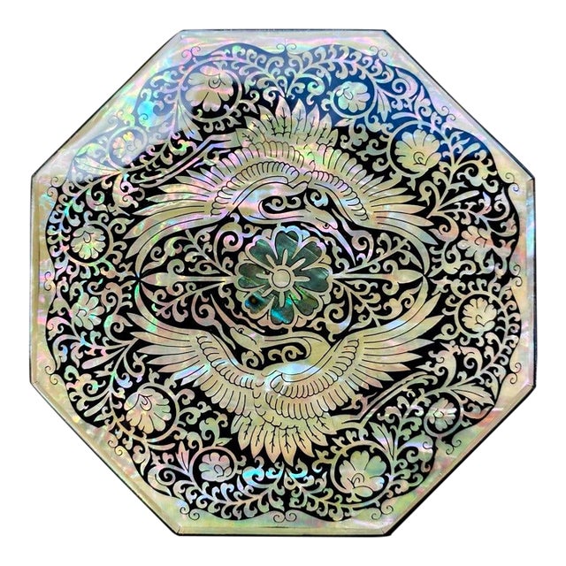 Korean Shin Do Najeonchilgi Mother-of-Pearl Octagonal Crane Lacquer Box For Sale