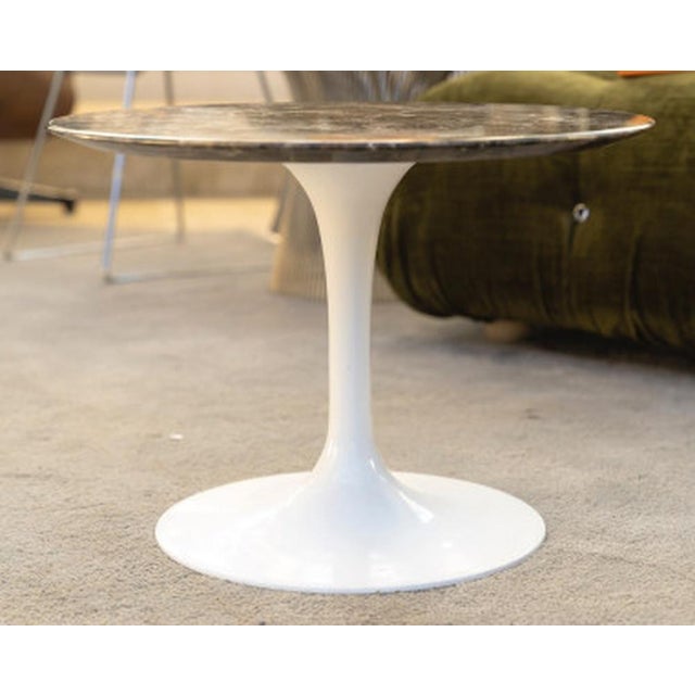 Tulip Side Table with Marble Top by Eero Saarinen for Knoll For Sale - Image 4 of 7