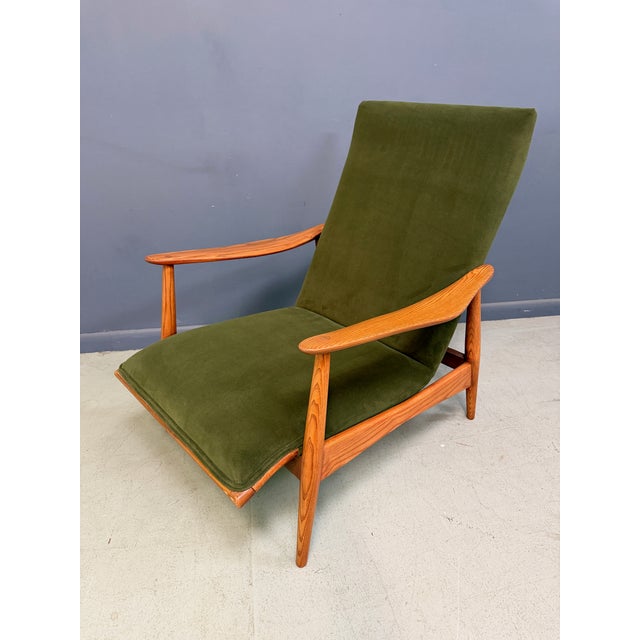 Heywood-Wakefield Heywood-Wakefield High-Back Lounge Chair, Sculpted Oak Frame, Olive Fabric 1960s For Sale - Image 4 of 10
