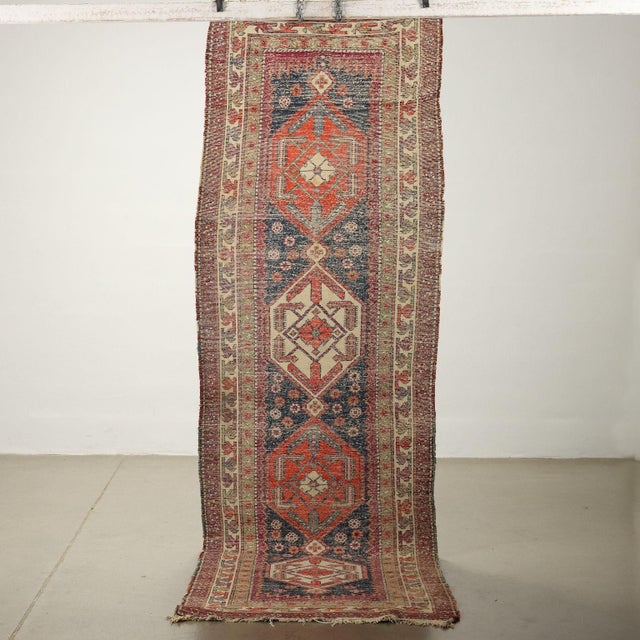 Textile Middle Eastern Thin Knot Handmade Serabend Rug in Cotton & Wool For Sale - Image 7 of 13
