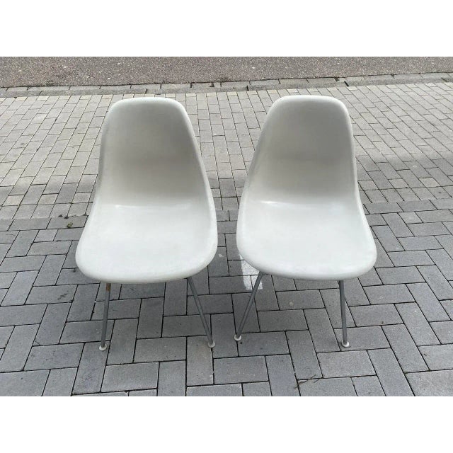 Vintage Chairs by Charles & Ray Eames for Herman Miller, 1960s, Set of 2 For Sale - Image 18 of 18