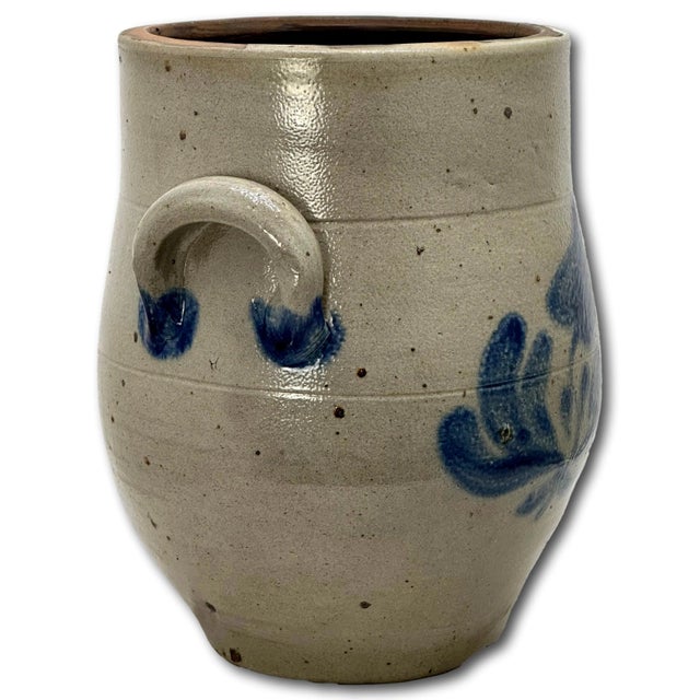 Early 19th Century Antique 1830s Early American Blue Front & Back Decorated Tulip Flower With 2 Gallon Stoneware Storage Crock For Sale - Image 5 of 12
