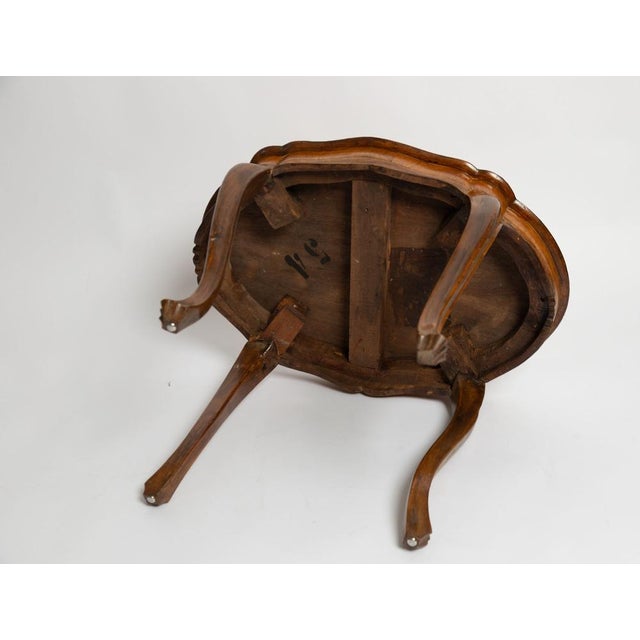 Biedermeier Burl Walnut Side Table, in Good conditions. Designed before 1890