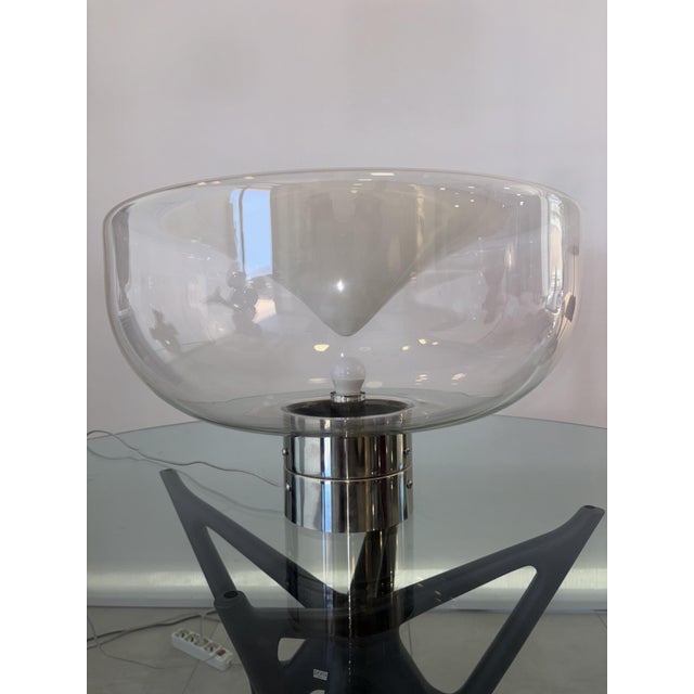 1970s Vintage Glass and Chromed Metal Table Lamp from Leucos, 1970s For Sale - Image 5 of 11