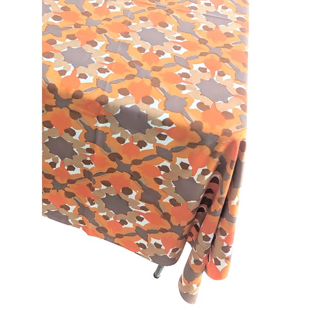 Persimmon 1970s Vera Neumann "Gray Optic Flower" Cotton Tablecloth For Sale - Image 8 of 12