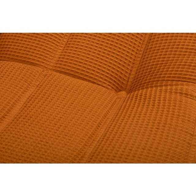 Togo Lounge Chair and Pouf in Orange Tissue by Michel Ducaroy for Ligne Roset, 1973, Set of 2 For Sale - Image 18 of 18