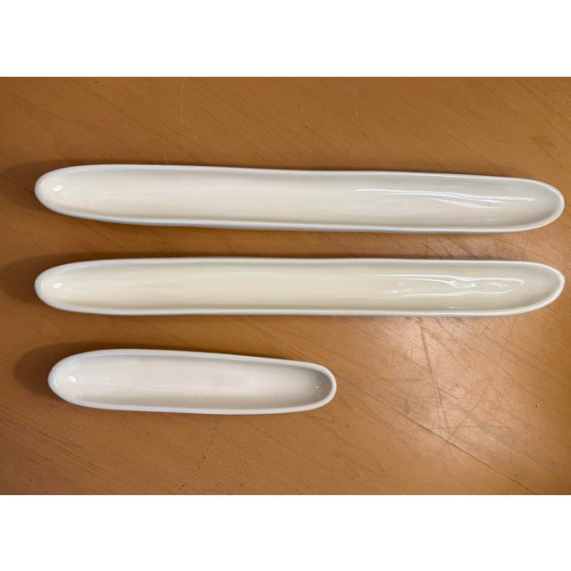 Vintage Carnivale McCarty of Memphis Signed White Pottery Set of 3 Olive Trays For Sale - Image 9 of 12