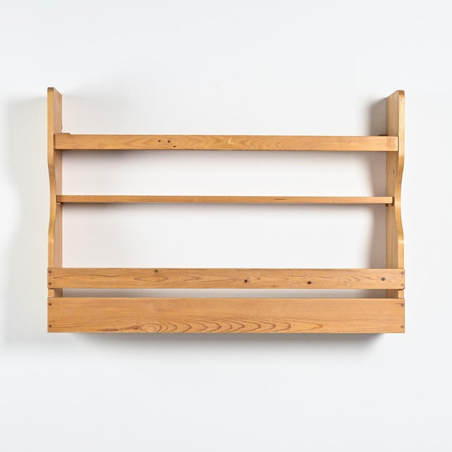 1970s Pine Wall Shelf attributed to Charlotte Perriand for Les Arcs, 1800 For Sale - Image 5 of 14