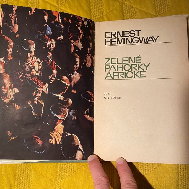 1960s Ernest Hemingway’s Green Hills of Africa in Czech For Sale - Image 4 of 8