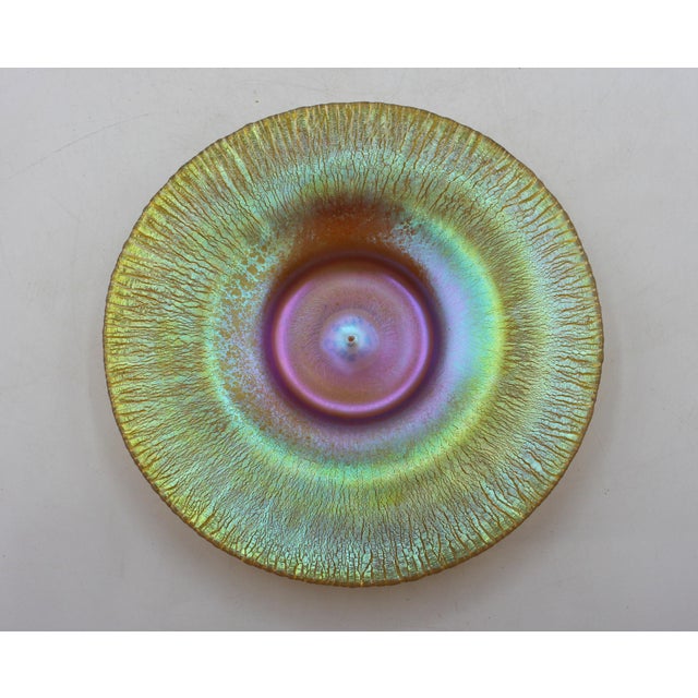 Circa 1910 American Set of Four Quezel Iridescent Gold Art Glass Finger Bowls and Undertrays For Sale In Raleigh - Image 6 of 13