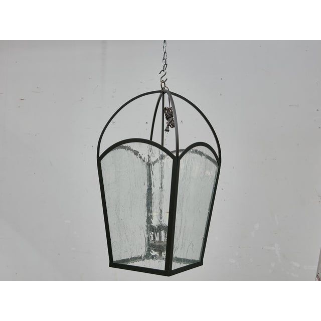 Early 20th Century Pair of Large French 1900s Iron Lanterns with Rippled Glass, Rewired for USA For Sale - Image 5 of 12
