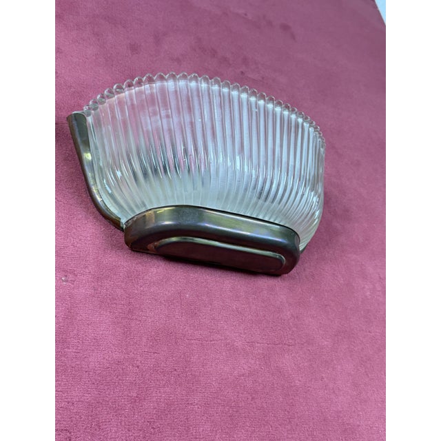 1940s Art Deco Brass and Murano Glass Wall Lamps in the style of Archimede Seguso, 1940s, Set of 2 For Sale - Image 5 of 8