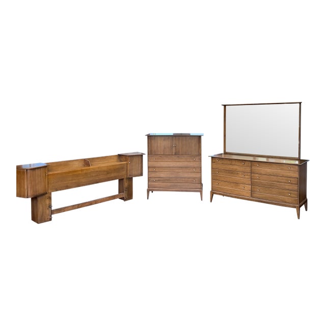 Vintage Heywood-Wakefield "Cadence" Sable Maple Bedroom Suite – 4 Pieces For Sale