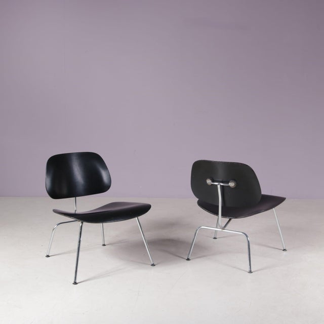 Wood LCM Chairs in Chrome Metal with Black Plywood by Charles & Ray Eames for Herman Miller, USA, 1960s, Set of 2 For Sale - Image 7 of 11
