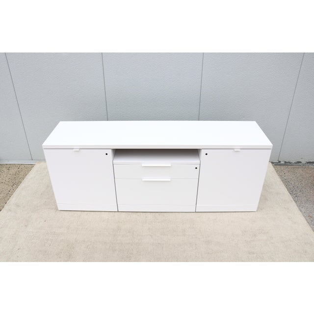 Contemporary Modern Minimalist Knoll Reff Profiles Classic Credenza Sideboard in Bright White For Sale - Image 3 of 18