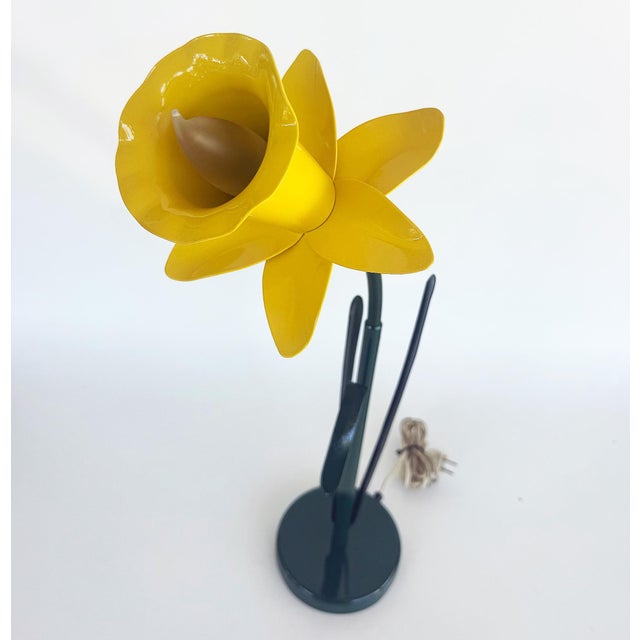 Modern Vintage 1980s Mike Bliss Daffodil Desk Table Lamp, Original Wiring For Sale - Image 3 of 8