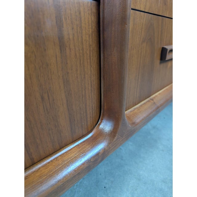 1960s Mid Century Modern Walnut 9-Drawer Lowboy Dresser by Widdicomb, C1960s For Sale - Image 5 of 18