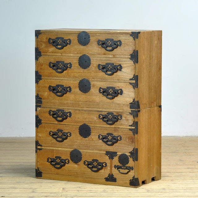 Japanese Tansu Chest of Drawers, 1870 For Sale - Image 3 of 16