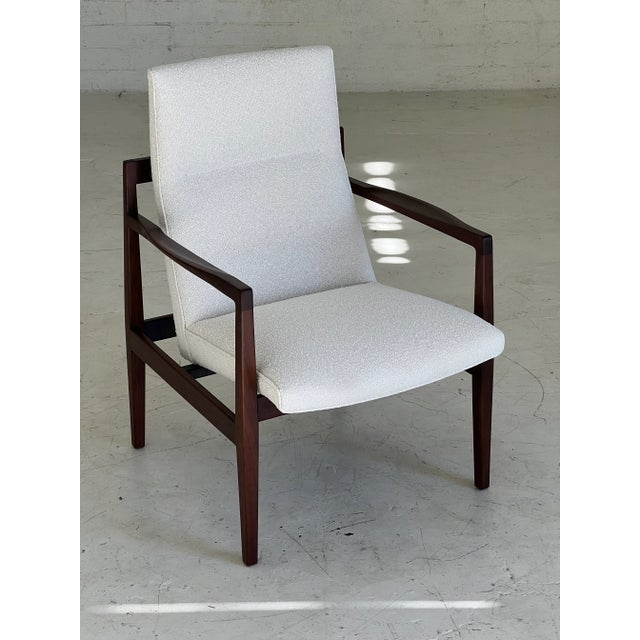 Newly Refinished and Reupholstered Mid Century Lounge Chair by Jens Risom For Sale In Phoenix - Image 6 of 7