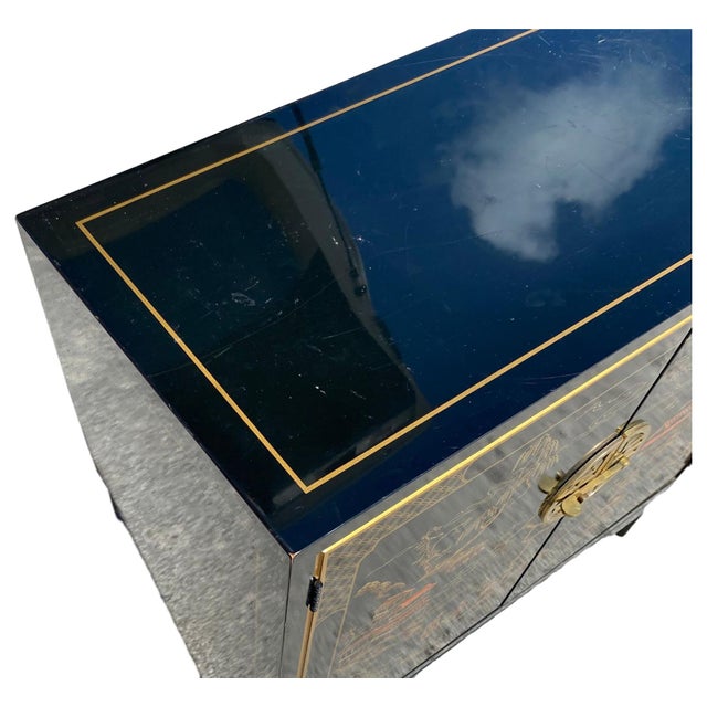 Drexel Heritage 1980s Drexel Heritage Hollywood Regency Chinoiserie Hand-Painted Black Lacquered Bar Cabinet For Sale - Image 4 of 7