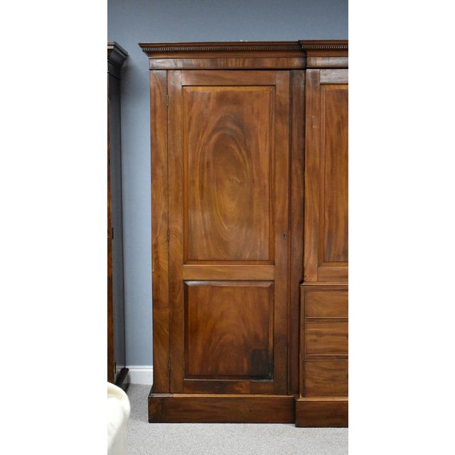 19th Century Mahogany Four-Door Breakfront Wardrobe, 1860s For Sale - Image 6 of 16