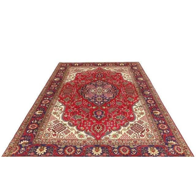 Middle Eastern Hand-Knotted Tabriz Rug For Sale - Image 4 of 11