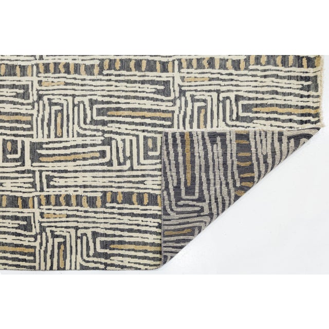 Abstract Modern Geometric Wool Area Rug - Abstract Maze Pattern in Charcoal and Cream For Sale - Image 3 of 11